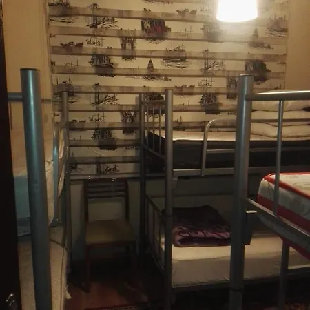 Hostel Yas